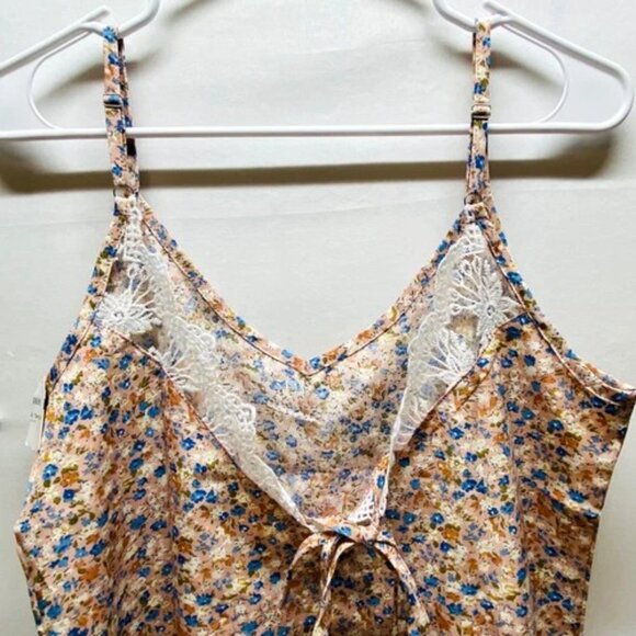 Boho Barn Cami Tank Top Women's Small Floral Lace Spaghetti Strap Western NWT - Picture 2 of 8